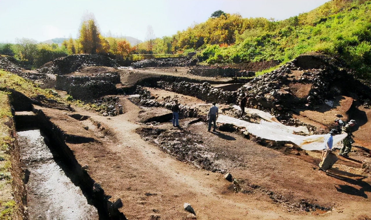 专家在长白山发现古墓，墓主是“万奴王”，九龙抬棺并非空穴来风