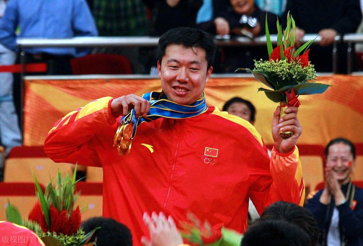 中国哪些运动员打过nba(中国男篮最强的十名球员，易建联难以抗衡姚郅，三分王李楠)