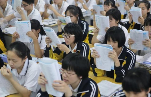 1997年高考试卷流出，本以为试题毫无难度，看到数学却不这么想了