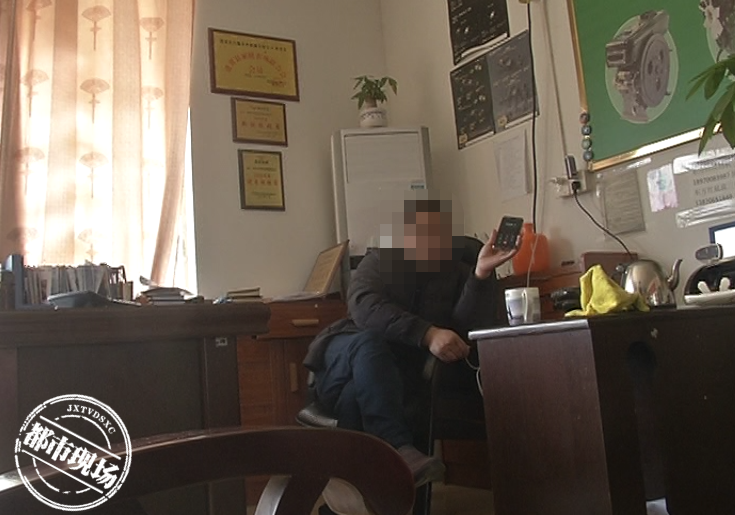 江西春耕正當(dāng)時(shí)！男子買了不到一個(gè)月的“東方紅”拖拉機(jī)卻罷工了