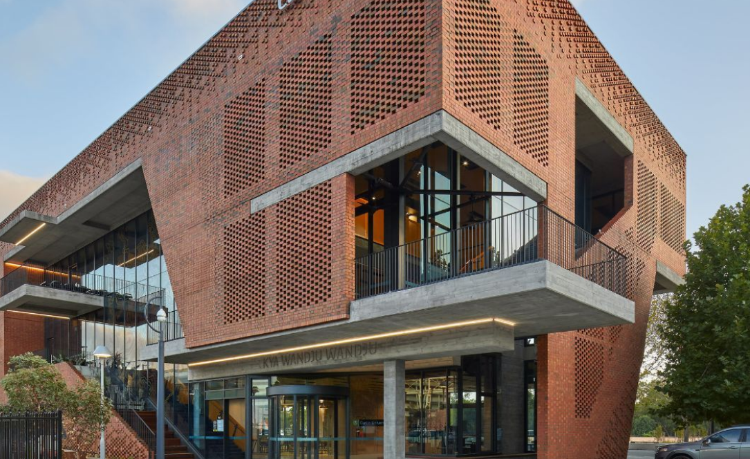 “高冷”西澳频发大招，吸引留学生学习&就业&定居