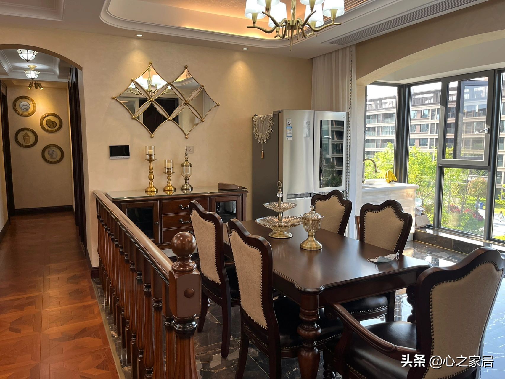 160㎡美式家装风格，复古中透着奢华大气，客餐厅之间的栏杆很棒