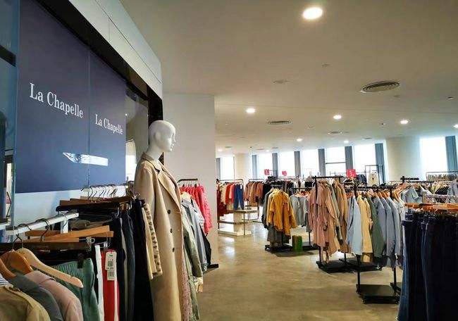 拉夏贝尔大败局：三年关店9000家，中国版ZARA只剩一地鸡毛
