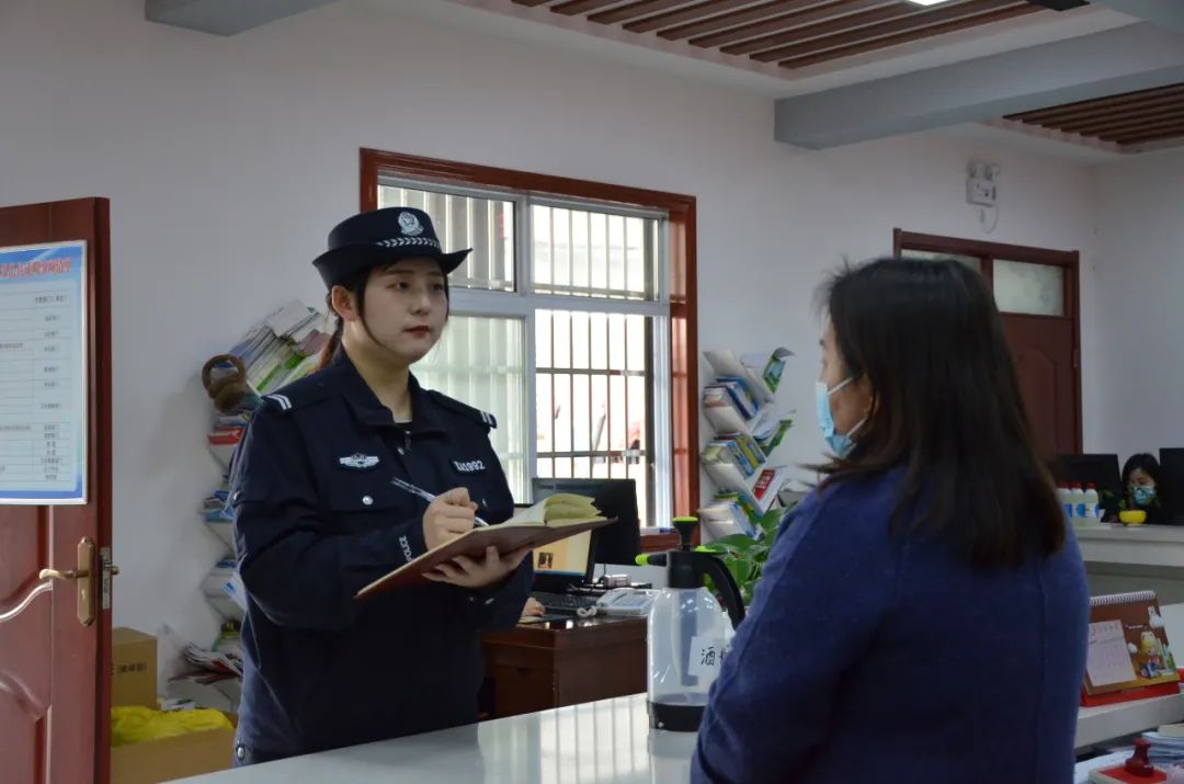 周至警花别样红 无悔青春耀警营