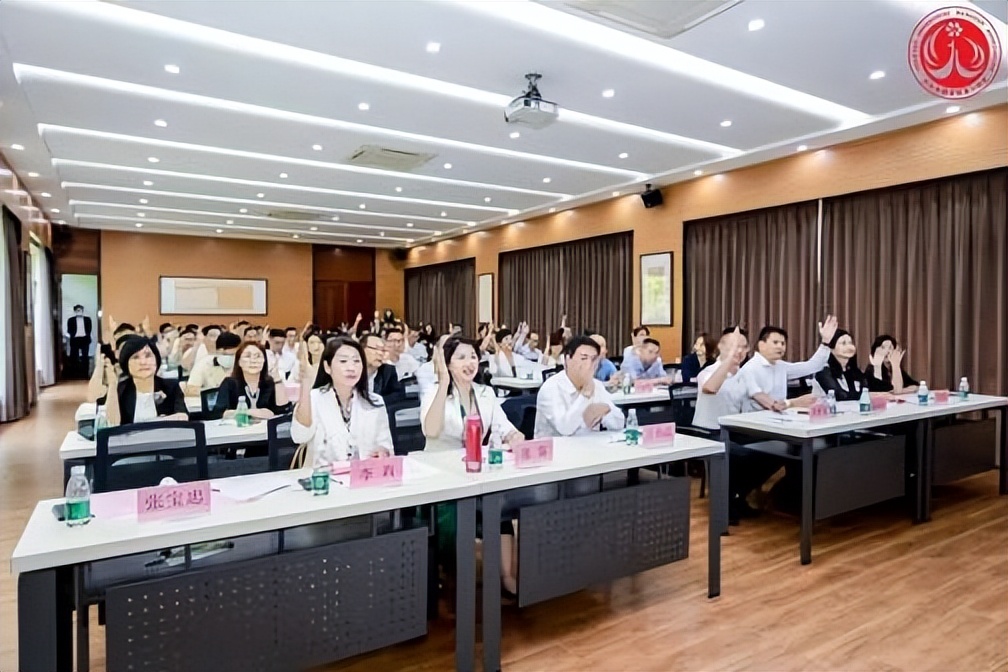 汕头职协换届大会圆满举行