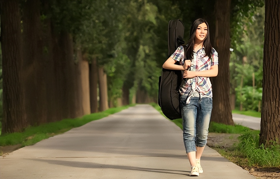 11年前凭春晚走红,发誓要做第二个董明珠的