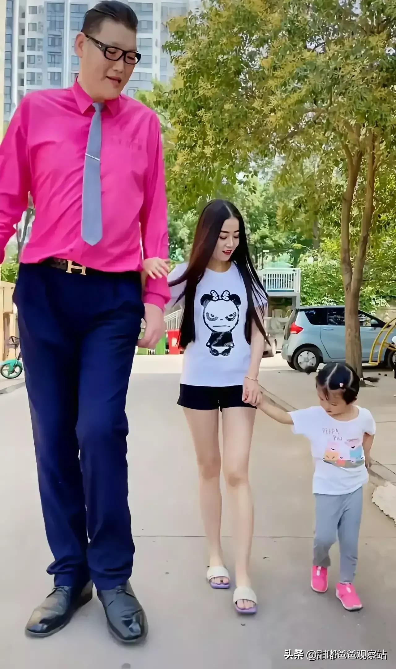 亚洲“第一巨人”张欢2.38米，妻子仅1.55米，他们是怎么生活的？