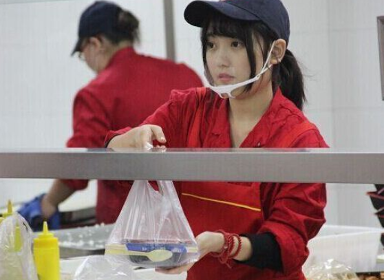 上了大学后才发现，原来贫困生也能“隐性”，仅从外表根本看不出