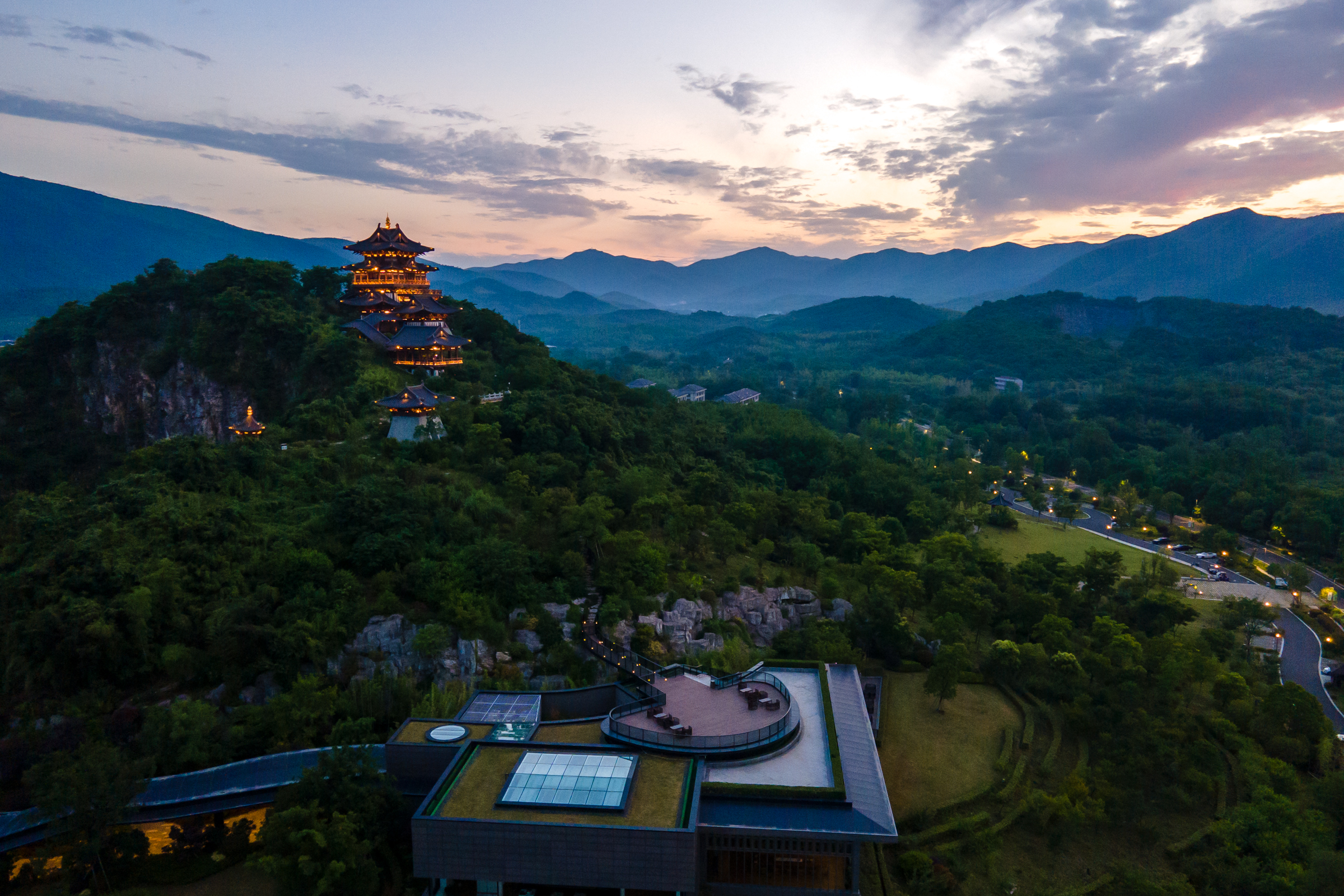 宜兴新晋网红打卡地,藏在山野间的江南小镇,景色美若世外桃源