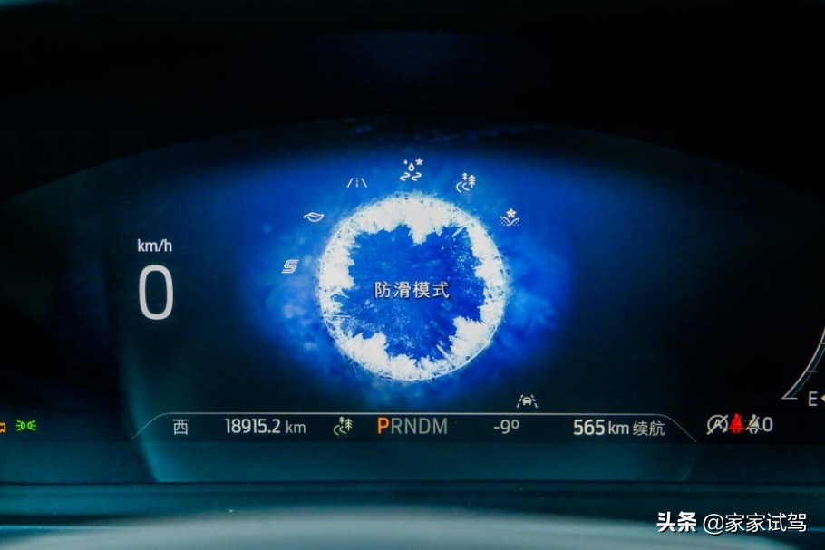 影帝级SUV，探险者出演冰雪极限动作戏