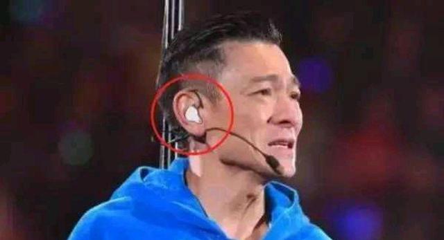 涨知识!原来歌手演唱会戴的"耳返",有这么多作用