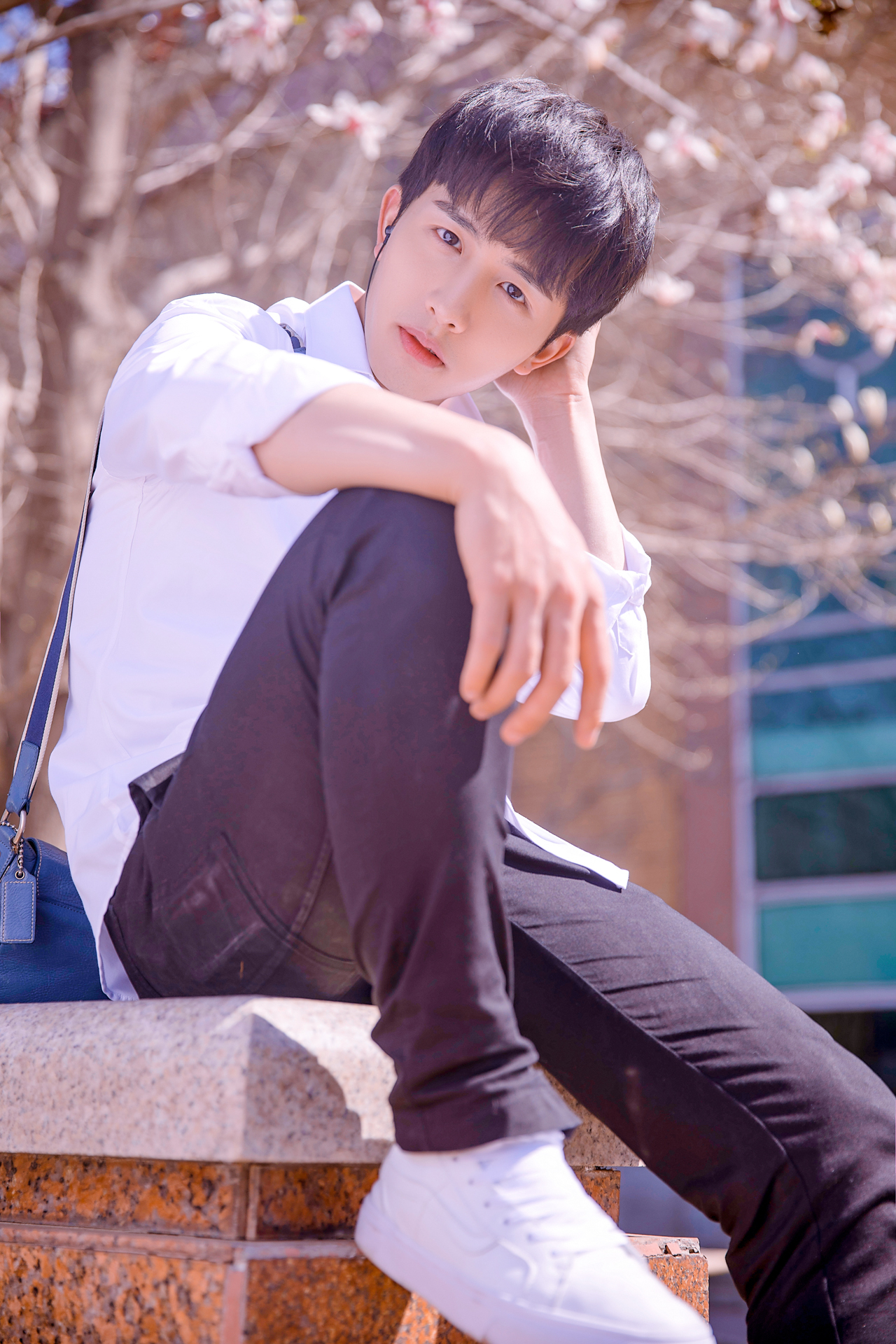 参加过快男,《梦华录》演顾千帆弟弟,他还是杨阳导演公司艺人