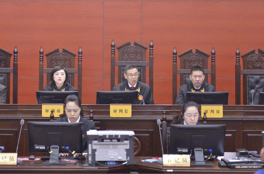 陕西男子被冒名顶替上中专，8年后顶替者成副镇长，男子索赔183万