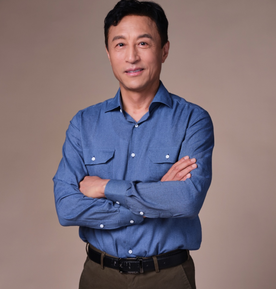 王洛勇：妻子推亮了我的一片天，我们有一双儿女，我会爱她一辈子