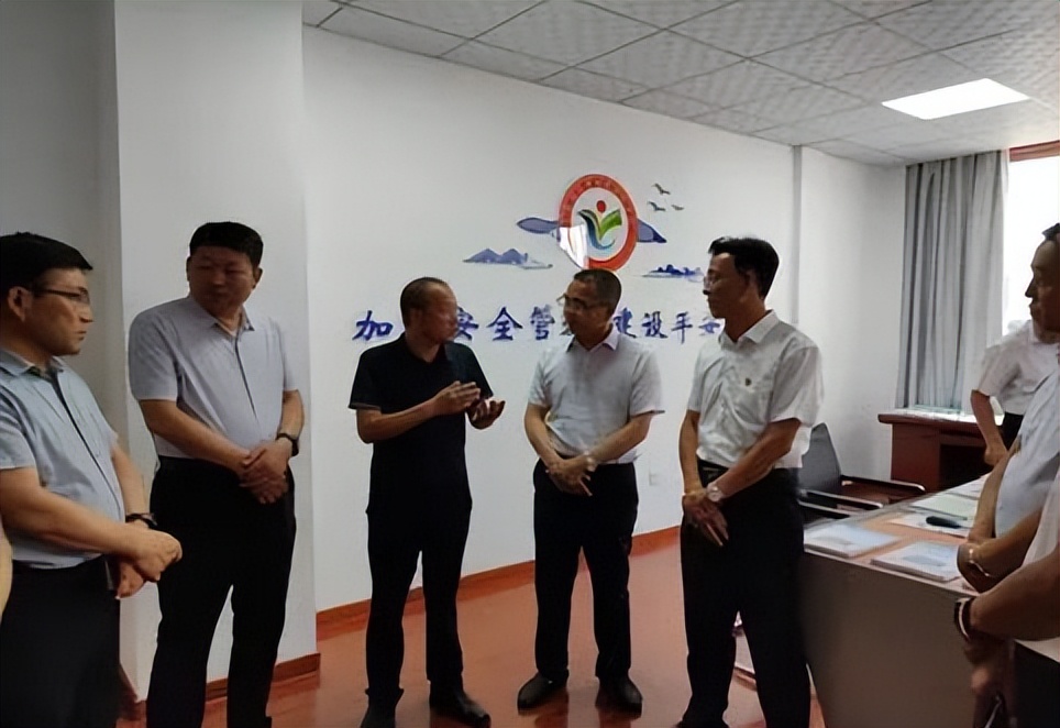 慶陽市委政法委督查調(diào)研平安校園創(chuàng)建和掃黑除惡斗爭教育領(lǐng)域亂點亂象專項整治工作