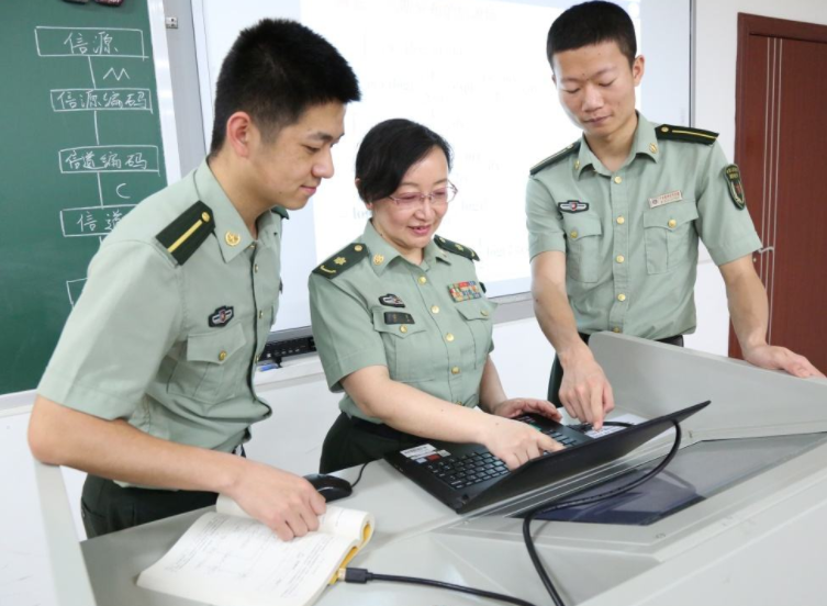 国防科技大学直招军官来了，年薪起步15万，家属可享超高福利待遇