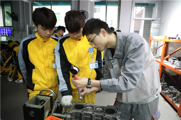 教师风采 | 王贺：有“颜”有“料”，以匠人之心培育技能学子