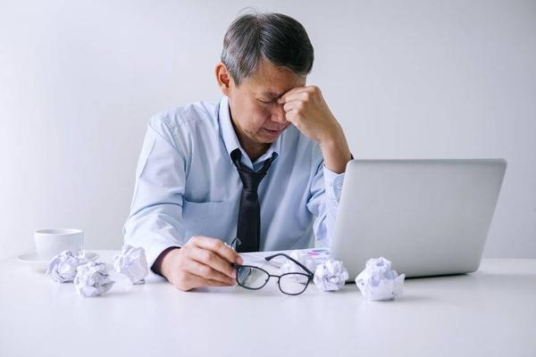 尿毒症早期，身体或有4个症状表现，需留心观察，别忽视