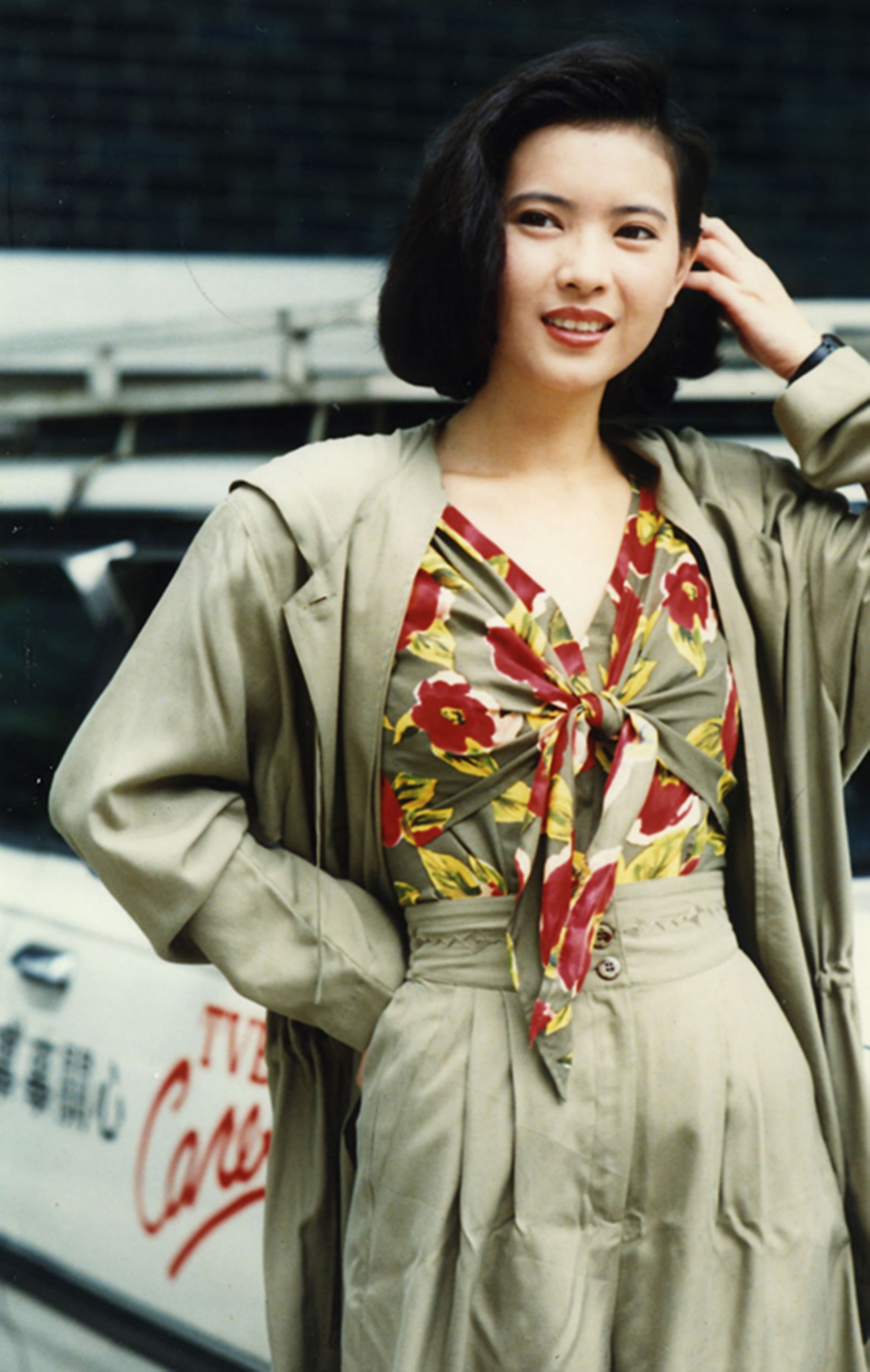 曾经风光，如今落魄的9位女星，有人向粉丝借钱，有人捡菜叶充饥