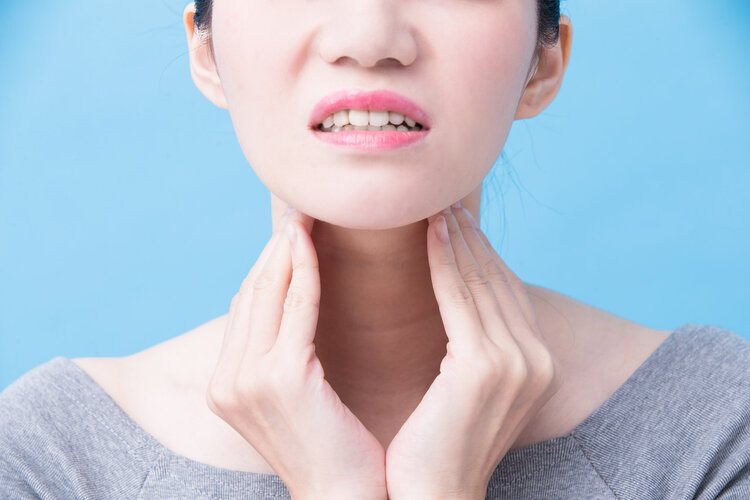 脖子肿大，是淋巴瘤发出的信号？专家教你1个方法，自查淋巴瘤