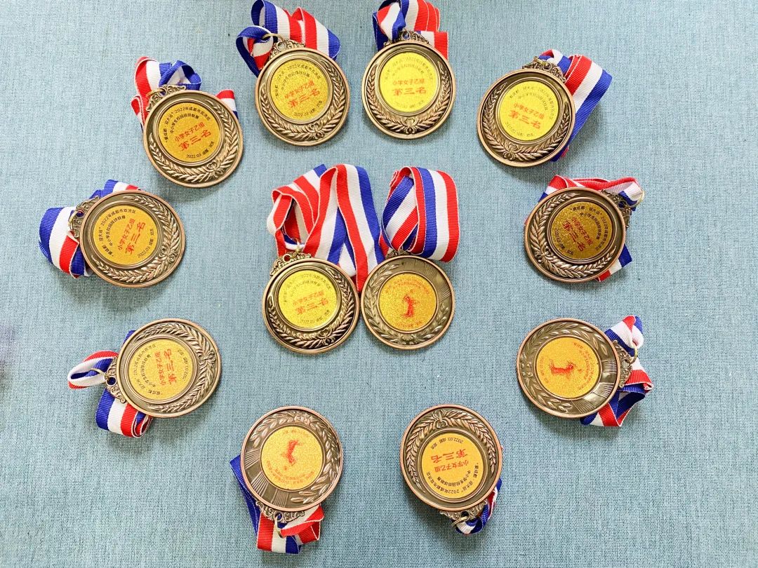 九江小学在“爱成都，迎大运”2022年区中小学排球联赛成绩优异