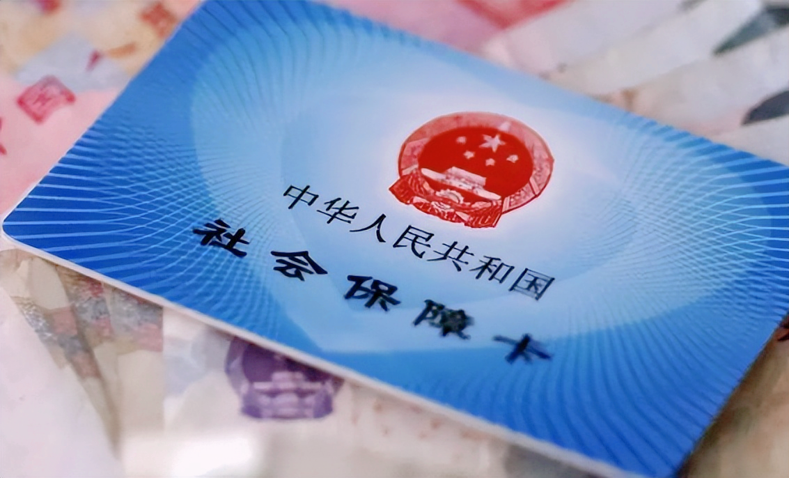 在职时单位未按实际工资缴纳社保，退休时发现还能补缴吗？