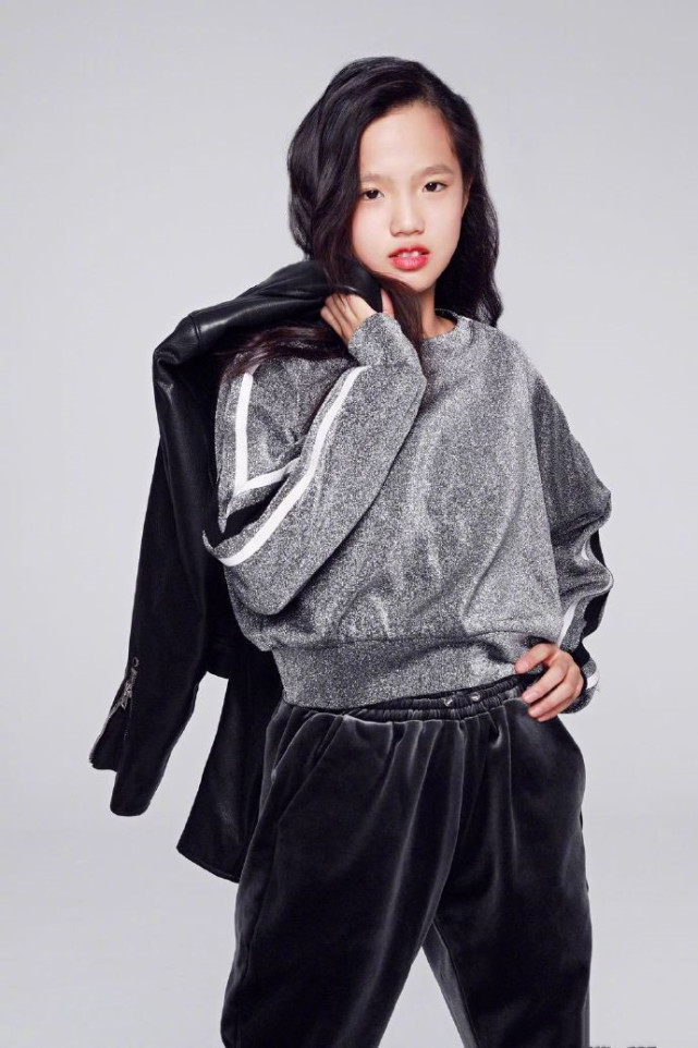 钟丽缇次女被指做了双眼皮，13岁Jaden怒怼网友：脑子有问题