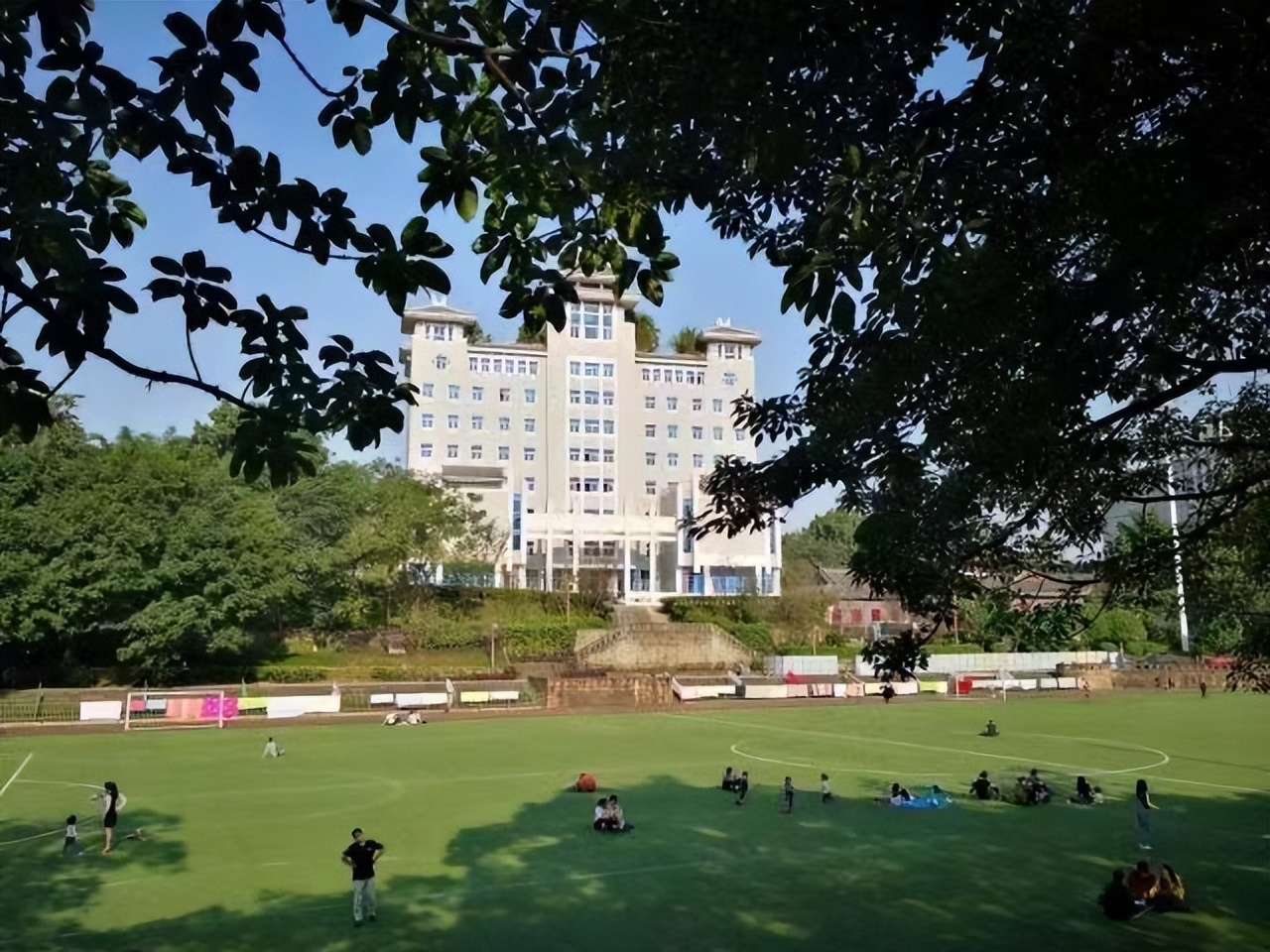 高考推荐名单：湖北这3所大学不输211、985，值得考生报考