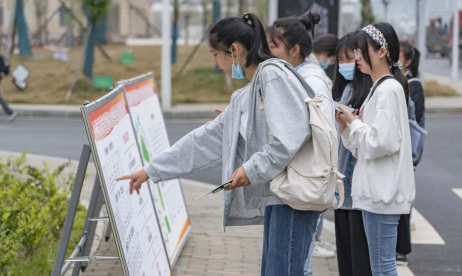 不擅长数学的考生，看到这3个专业记得绕道走，不然毕业恐成难题