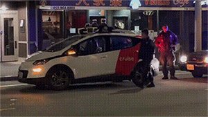 全球首起无人驾驶逃逸，背后是什么问题？
