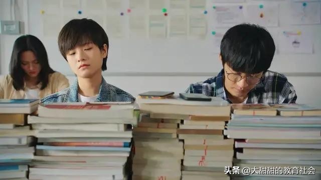 你的人生巅峰期也是在高三吗？为什么上了大学后越来越“完犊子”