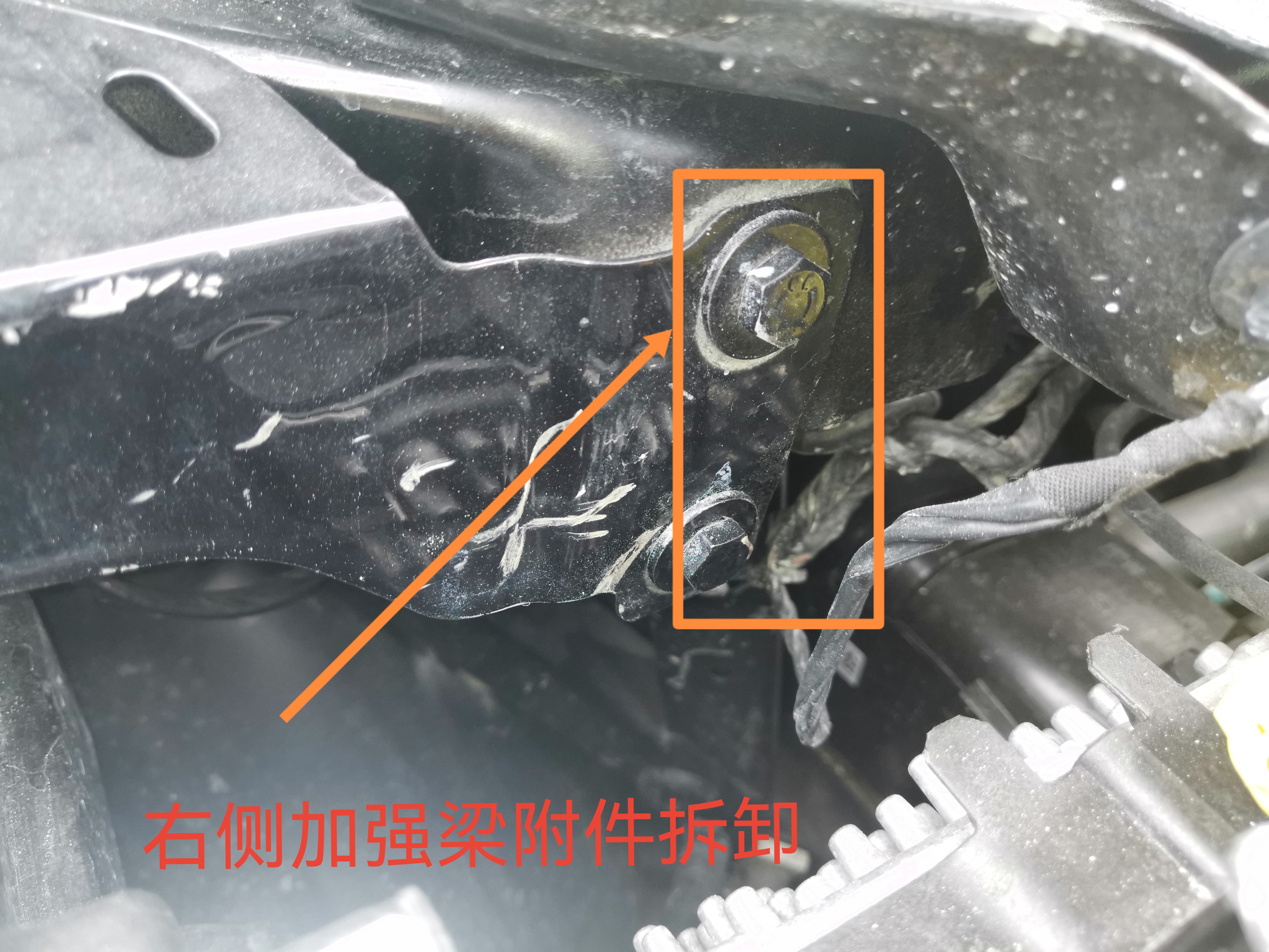 31萬買寶馬325，花了精品車的價格卻買了一個事故車