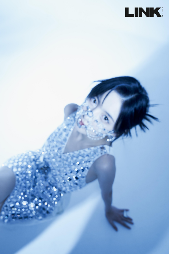 赵粤《LINK》2022夏季刊，冷感质感超A暗黑系大片，魅力无限