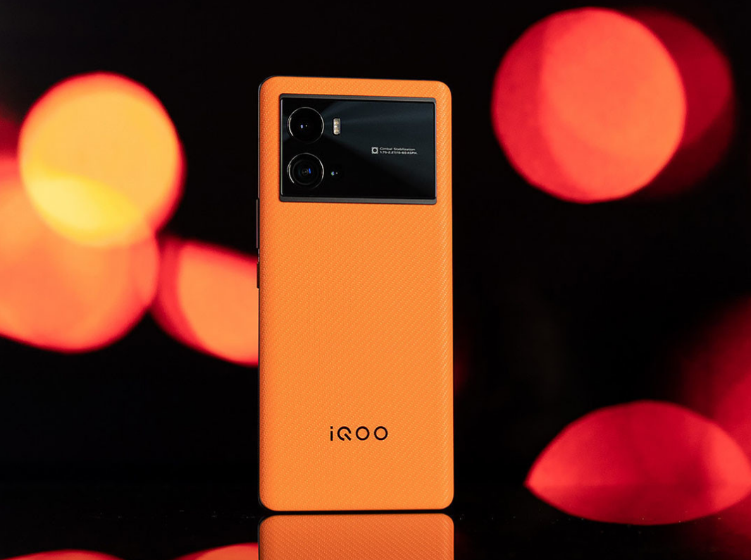 别花冤枉钱，这3款当下“最亲民”的旗舰手机，还能流畅用三五年