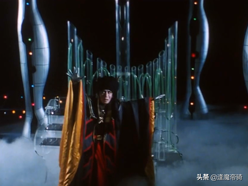 《超新星閃光人》戰力明顯不均衡，主角團靠科技，反派只能靠變異