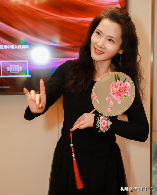 影视剧中的“妈妈专业户”，生活中和子女的关系是怎样的？