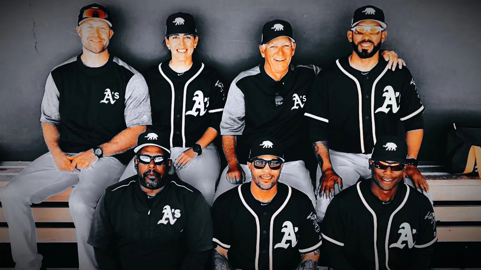 美国棒球女子国家队主教练开拓道路