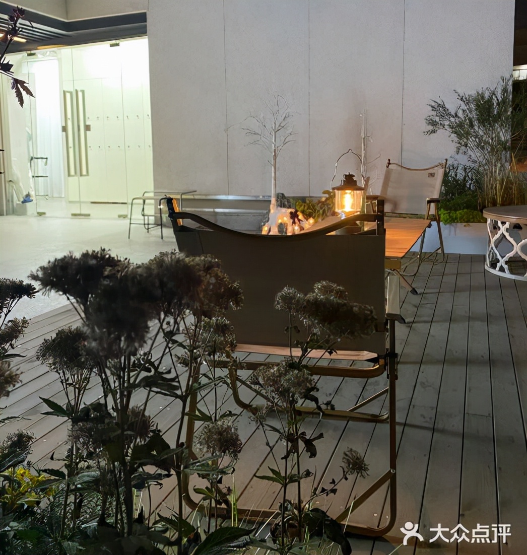 魔都这个小菜场变身“潮”地标：绝美天台、岩洞餐厅、啤酒屋……冬天也能过得火热