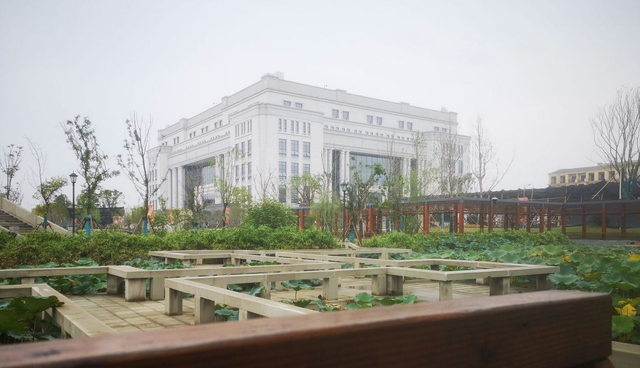 杭州电子科技大学VS浙江工业大学，哪个大学更值得报考？