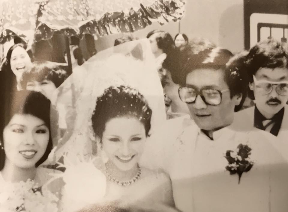 离婚27年，狄波拉和谢贤的人生状况，有何不同？