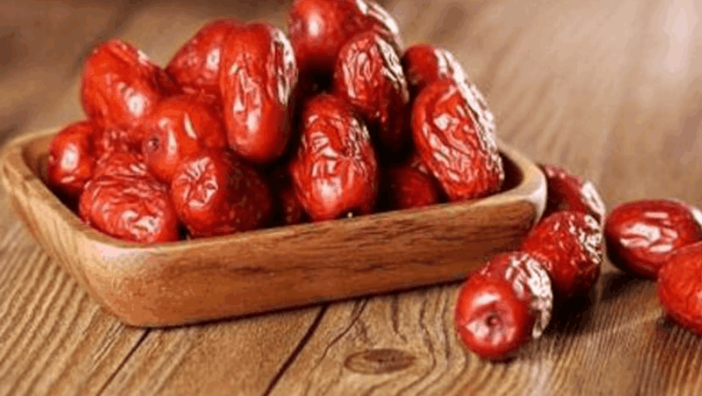 血虚会加快衰老的速度，但吃大枣补不了血，而是选择2种常见食物