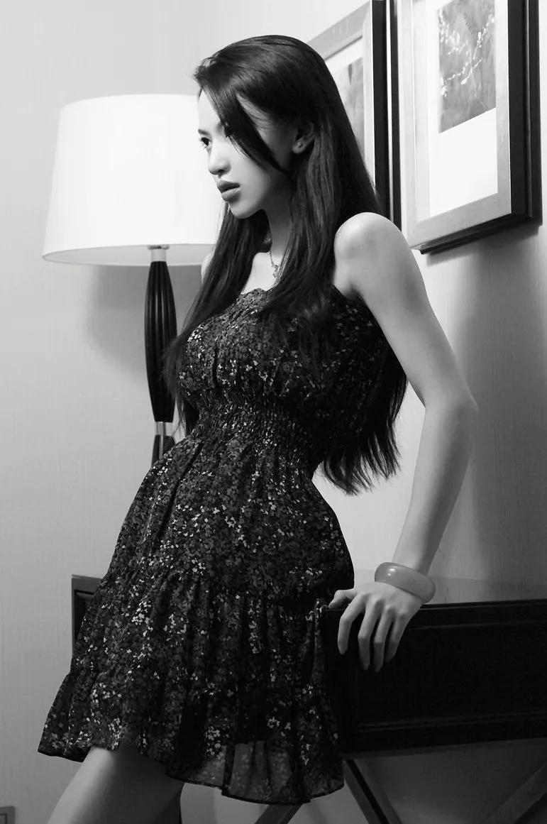 财神客栈玲珑(潘霜霜,我是小舒淇,可以给你一场饕餮盛宴)