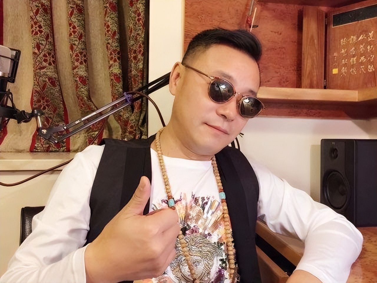 赵本山的第一批徒弟，成就最高的不是“刘能”，还有一个摇滚歌手