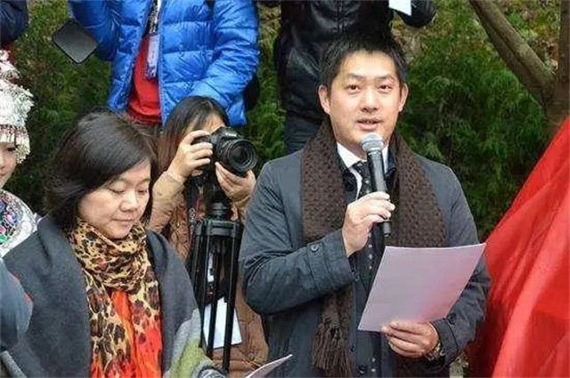 李超个人资料老婆(曾不顾恩师反对) - 散下步