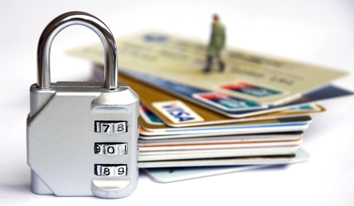 信用卡分期合适还是贷款合适，哪种方法更划算