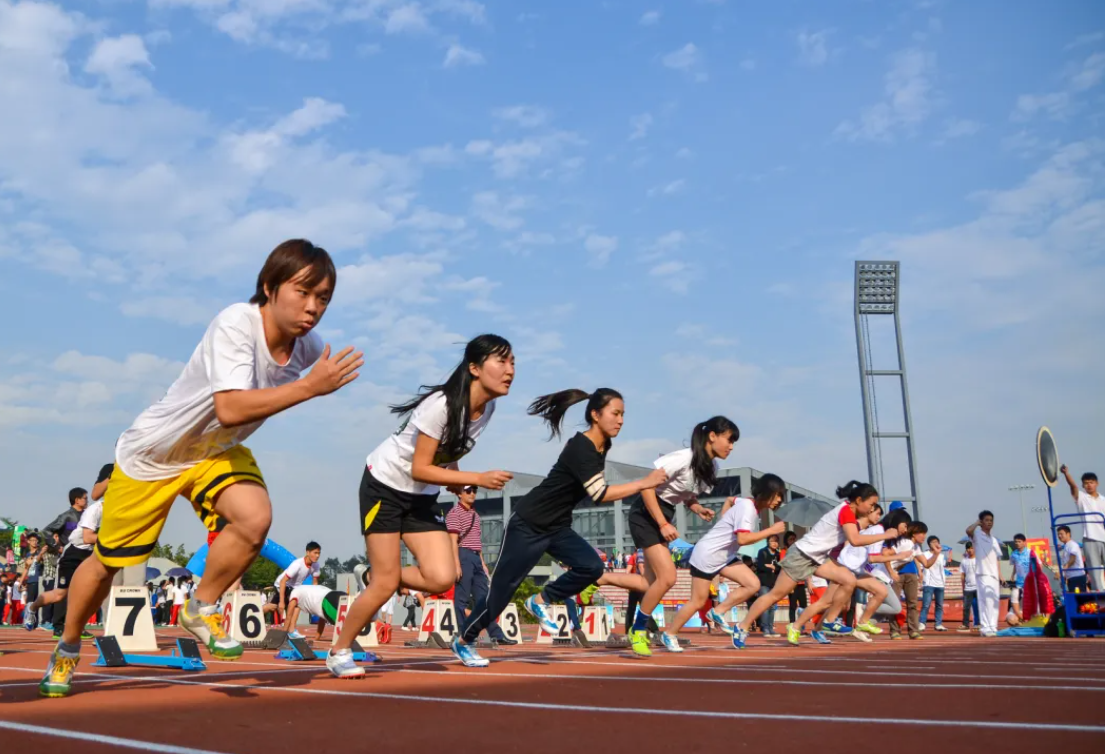 “视力不好也受歧视”？这4个专业近视眼尽量避开，成绩好也不行