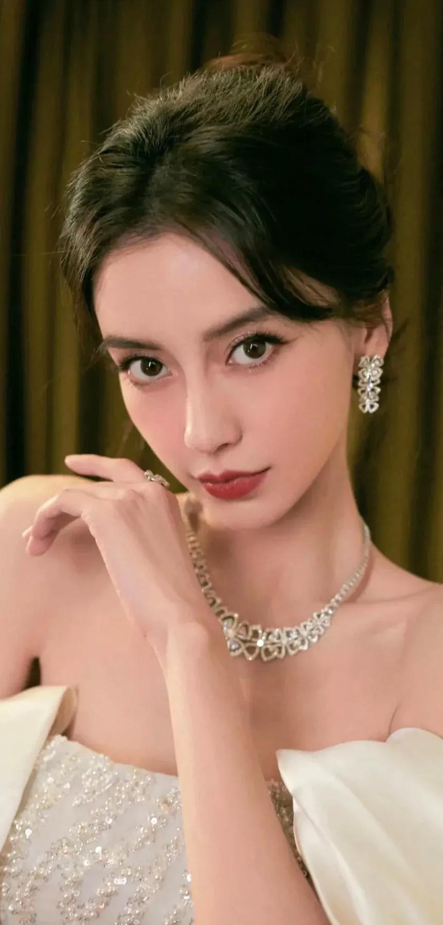 杨颖就是落入凡间的天使让人心动