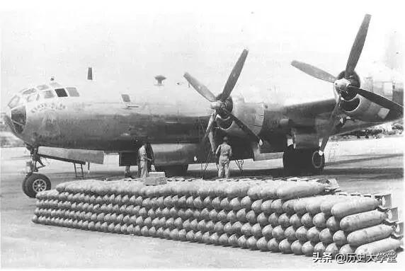 二战时英美轰炸机能对德国展开大规模战略空袭，为何苏联却做不到