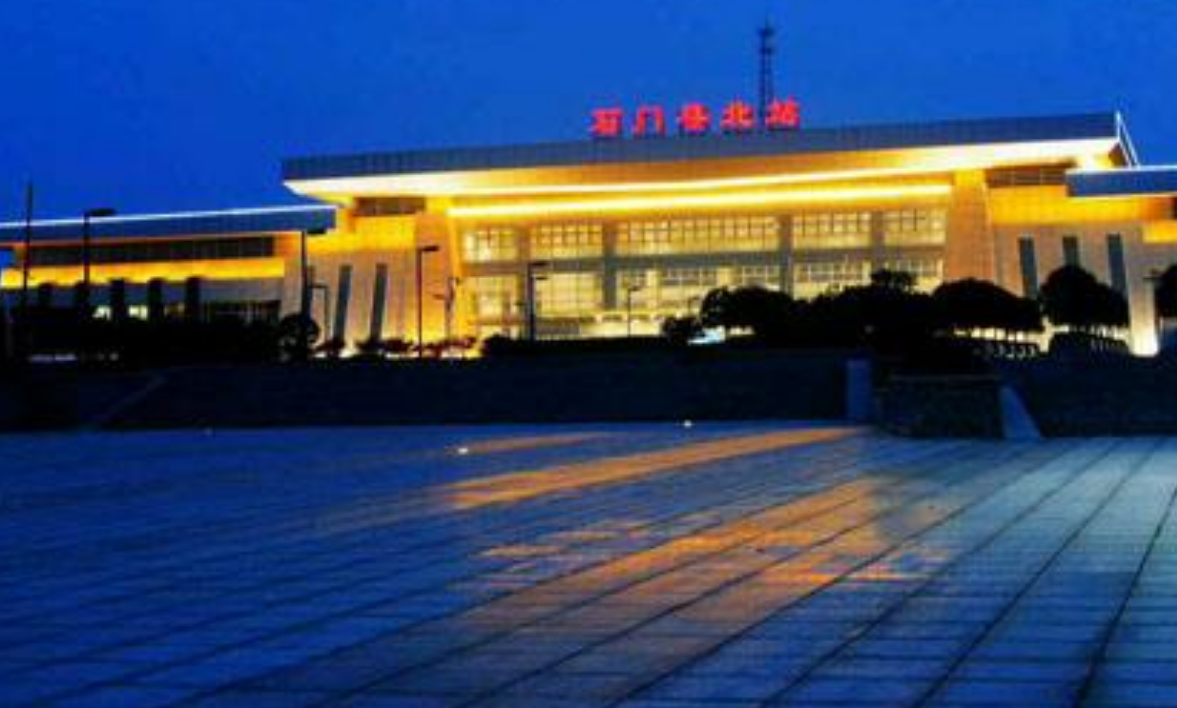 2003年，湖北一信用社老会计毒害8人，日记本上还写着15个仇人