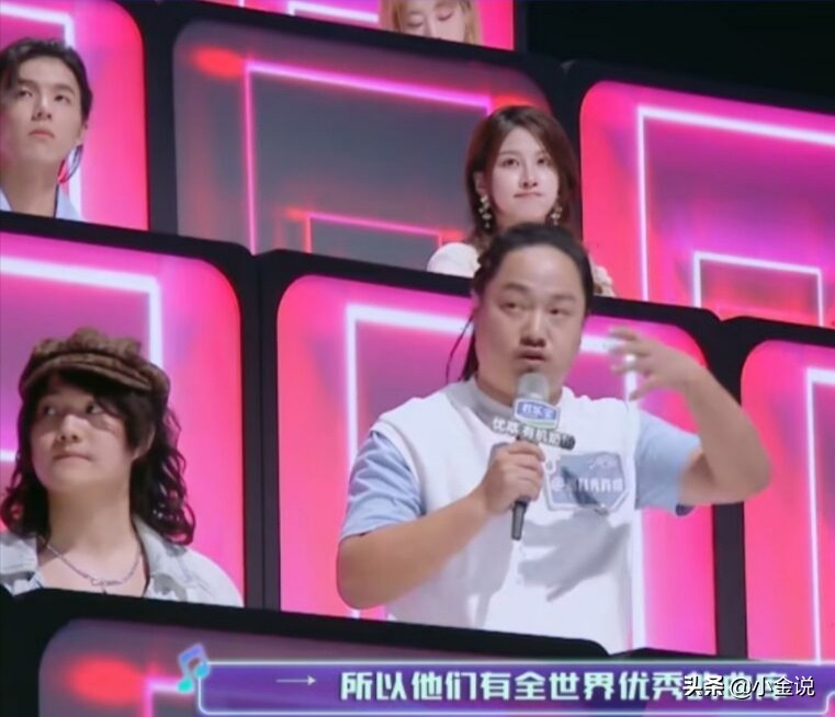 这档音综比《好声音》的“点评”还精彩，凤凰传奇都被犀利点名